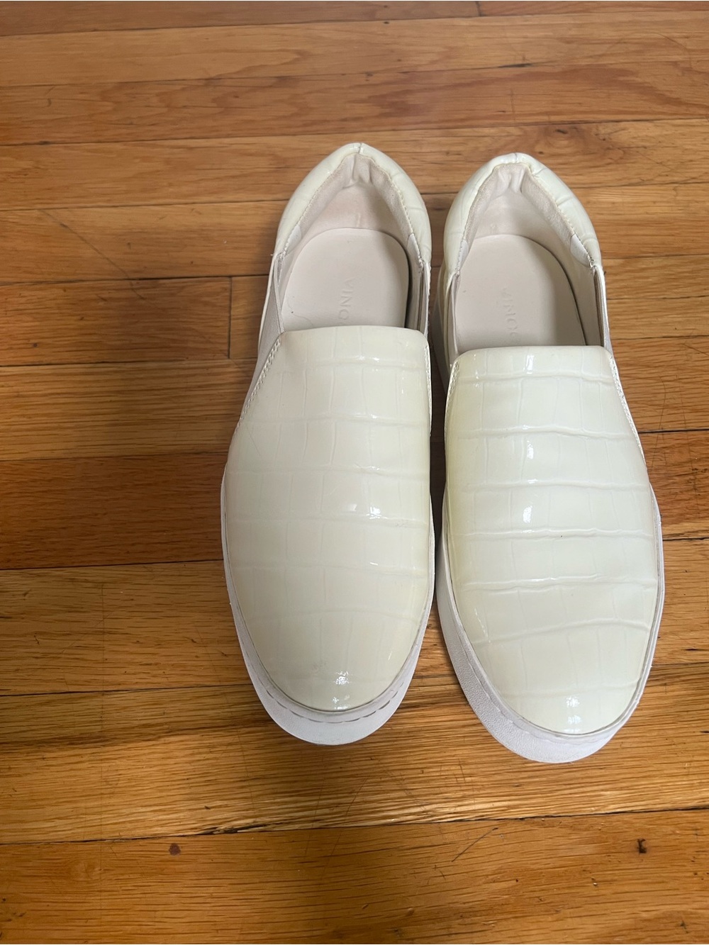 Vince woman’s slip on crocodile embossed ivory white platform sneakers